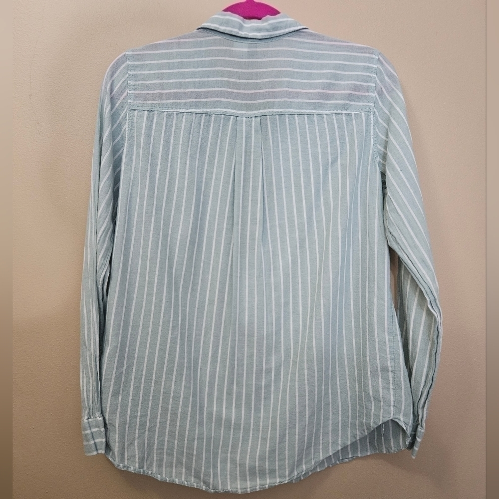 Divided Striped Button Down Shirt Women's Size 6 100% Cotton - Picture 2 of 4